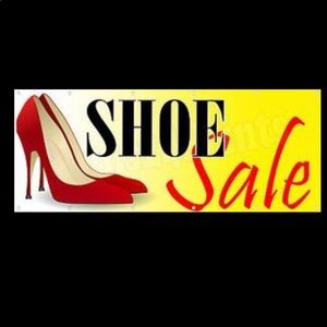 Shoes/sneakers / boots